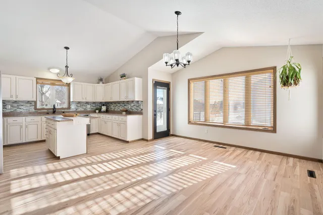 $459,900 | 709 Greenhaven Lane Northeast, Owatonna, MN 55060