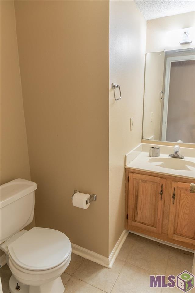 1943 South Brightside View Drive, Unit D Baton Rouge, LA 70820 - Photo 8 of 14 Gallery Image 8
