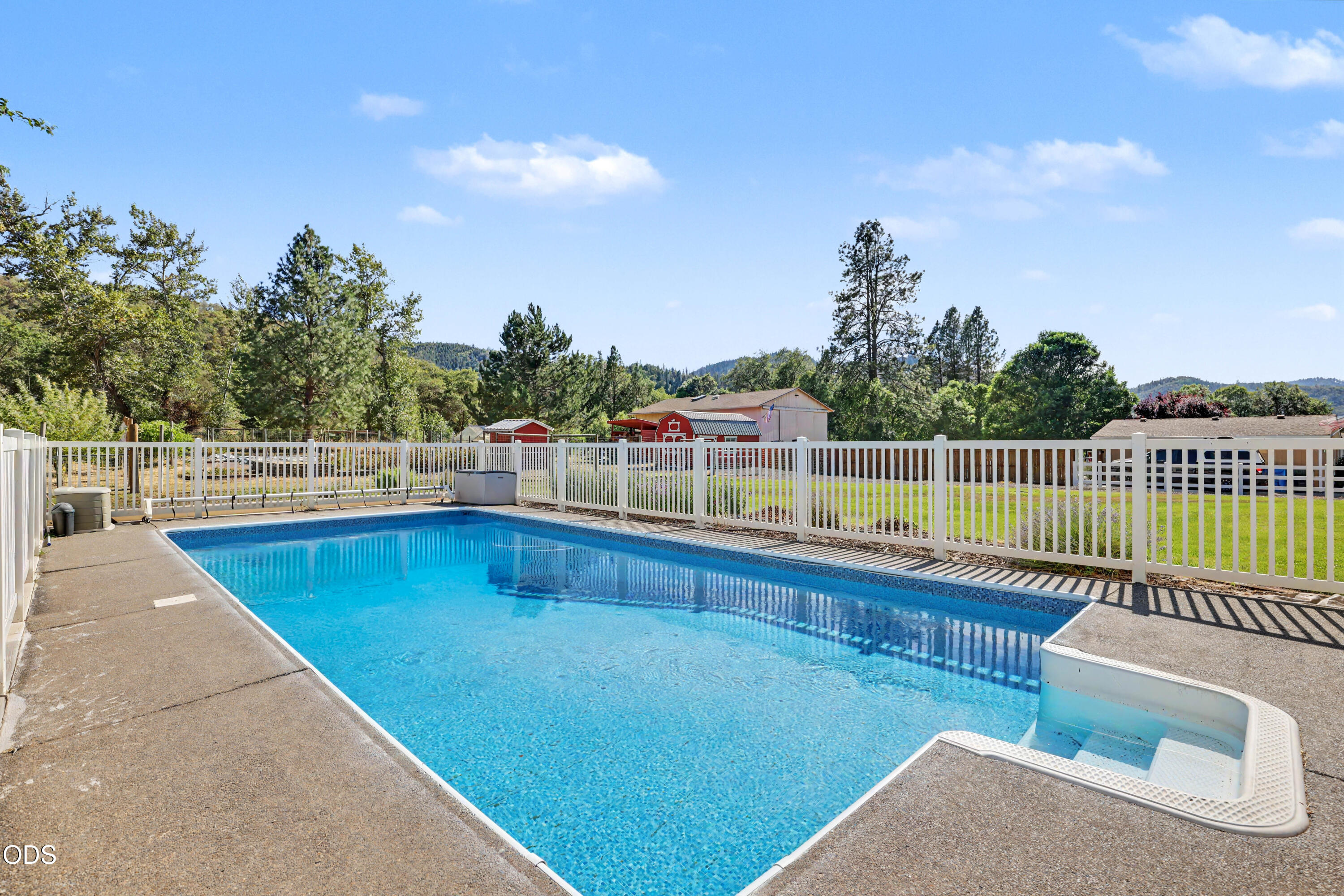 6575 Old Stage Road Central Point, OR 97502 - Photo 45 of 58