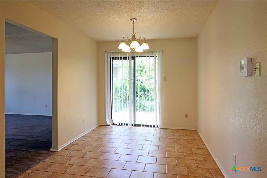2406 Boyd Avenue Killeen, TX 76543 - Photo 6 of 22 a view of entryway with window