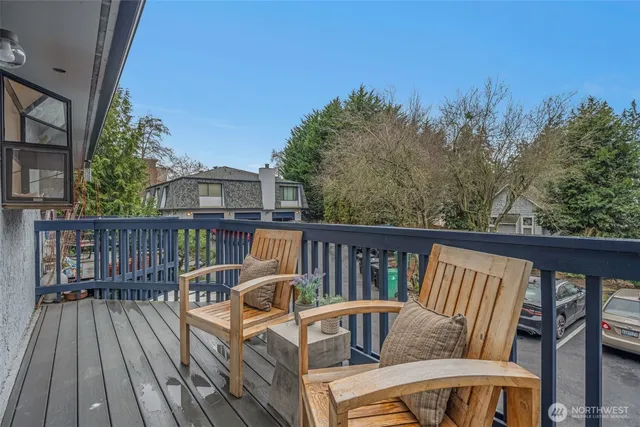 $597,000 | 816 North 175th Street, Unit 2, Shoreline, WA 98133