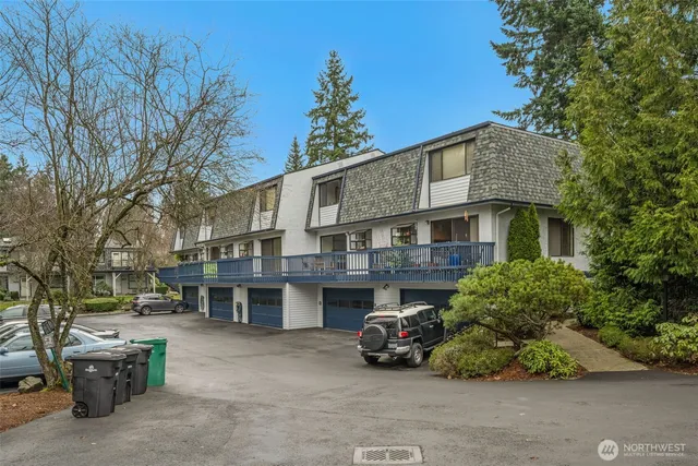 $597,000 | 816 North 175th Street, Unit 2, Shoreline, WA 98133