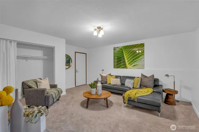 $597,000 | 816 North 175th Street, Unit 2, Shoreline, WA 98133