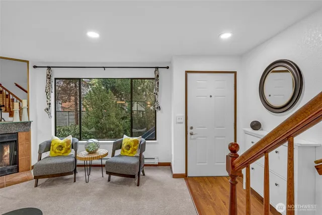 $597,000 | 816 North 175th Street, Unit 2, Shoreline, WA 98133