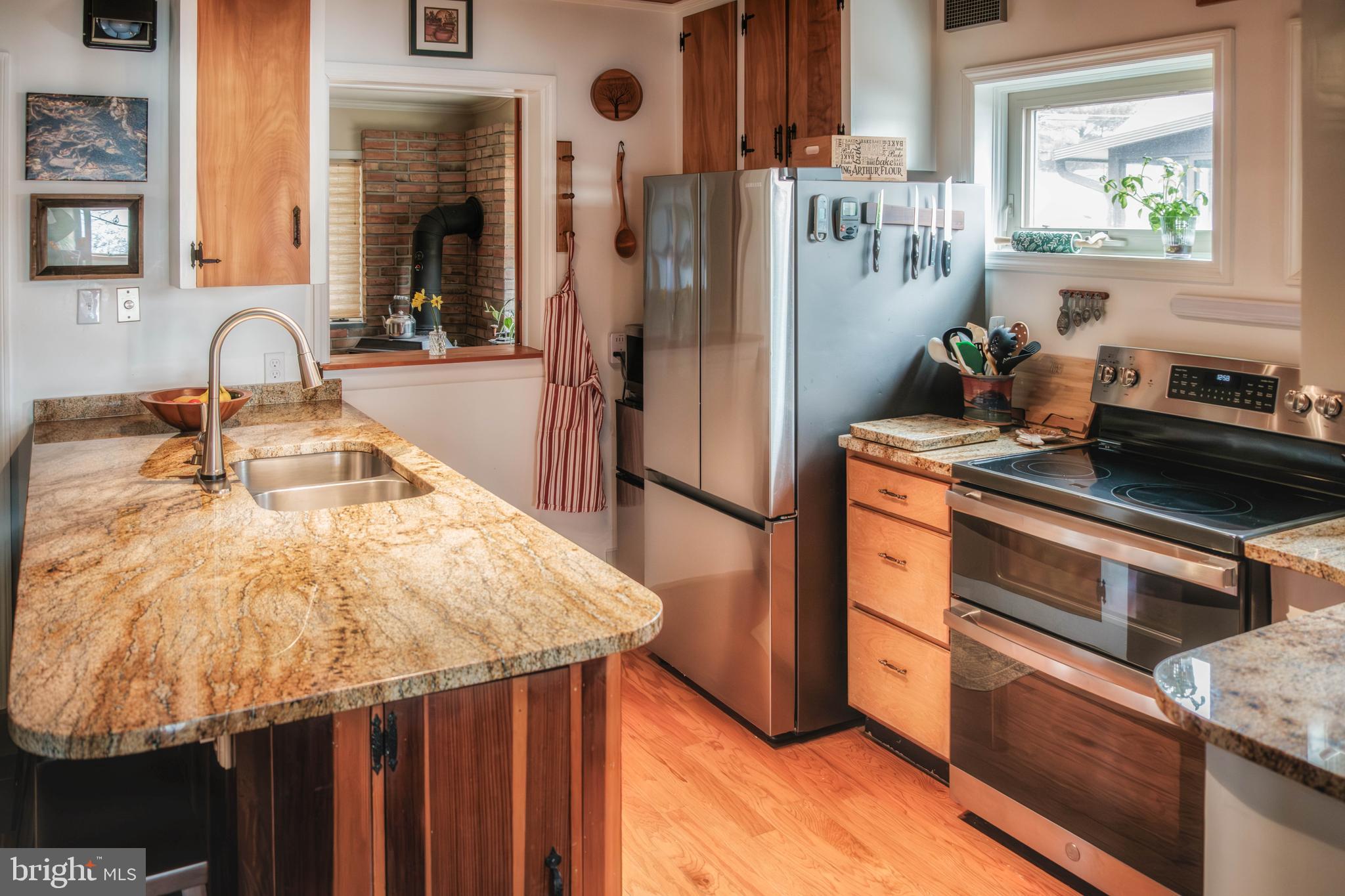 6029 Loreley Beach Road White Marsh, MD 21162 - Photo 5 of 44 New fridge, new stove