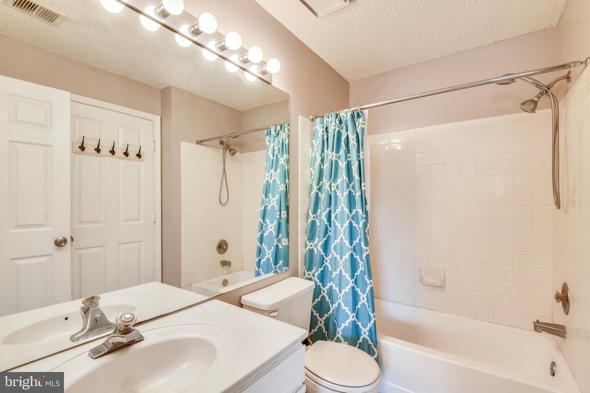 12016 Golf Ridge Court, Unit 301 Fairfax, VA 22033 - Photo 13 of 44 Master Full Bathoom