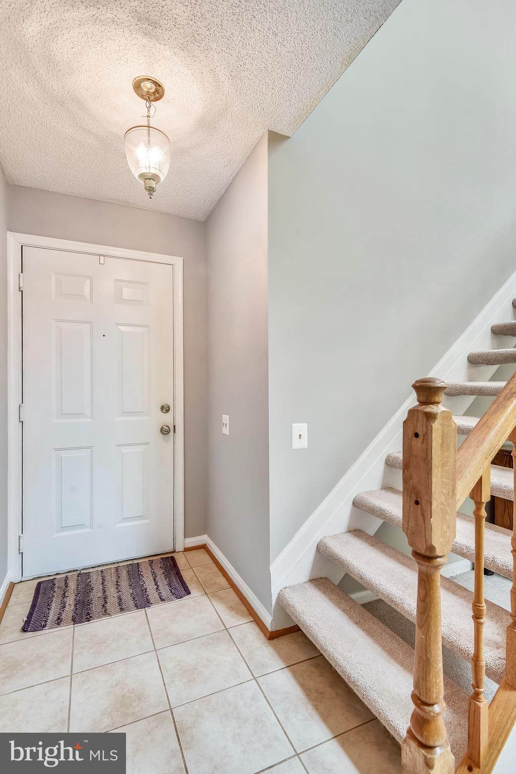 12016 Golf Ridge Court, Unit 301 Fairfax, VA 22033 - Photo 3 of 44 Inviting Foyer Entry