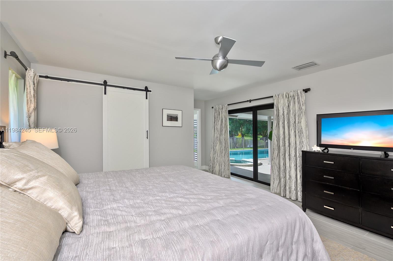 17611 Lake Park Road Boca Raton, FL 33487 - Photo 14 of 33