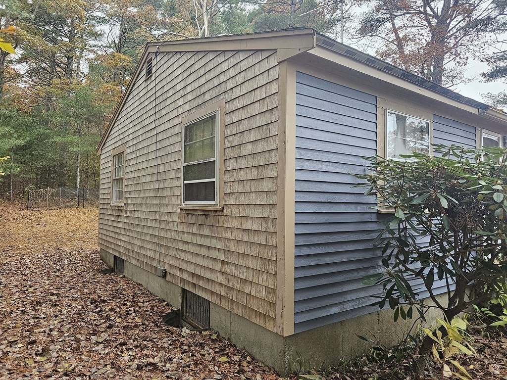 597 Wareham Road Plymouth, MA 02360 - Photo 4 of 15 Gallery Image 4