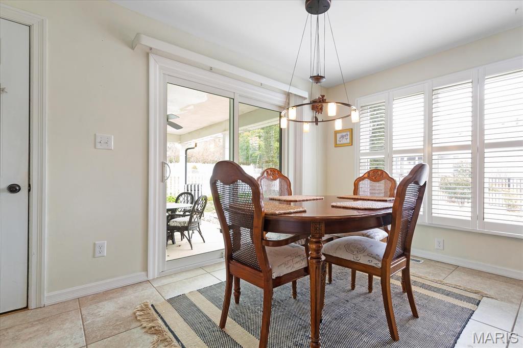 1462 Carriage Bridge Trail Ballwin, MO 63021 - Photo 13 of 40