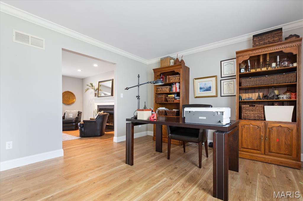 1462 Carriage Bridge Trail Ballwin, MO 63021 - Photo 17 of 40