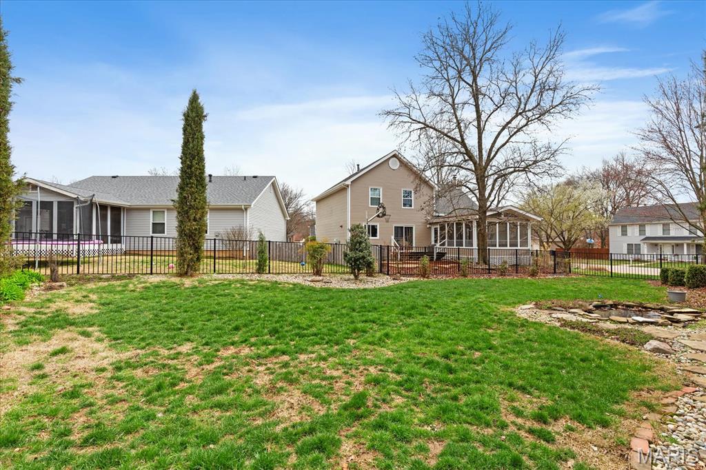 1462 Carriage Bridge Trail Ballwin, MO 63021 - Photo 37 of 40