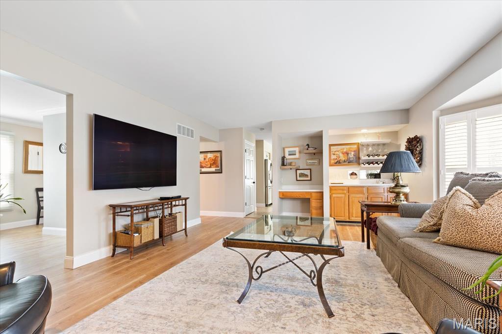 1462 Carriage Bridge Trail Ballwin, MO 63021 - Photo 7 of 40