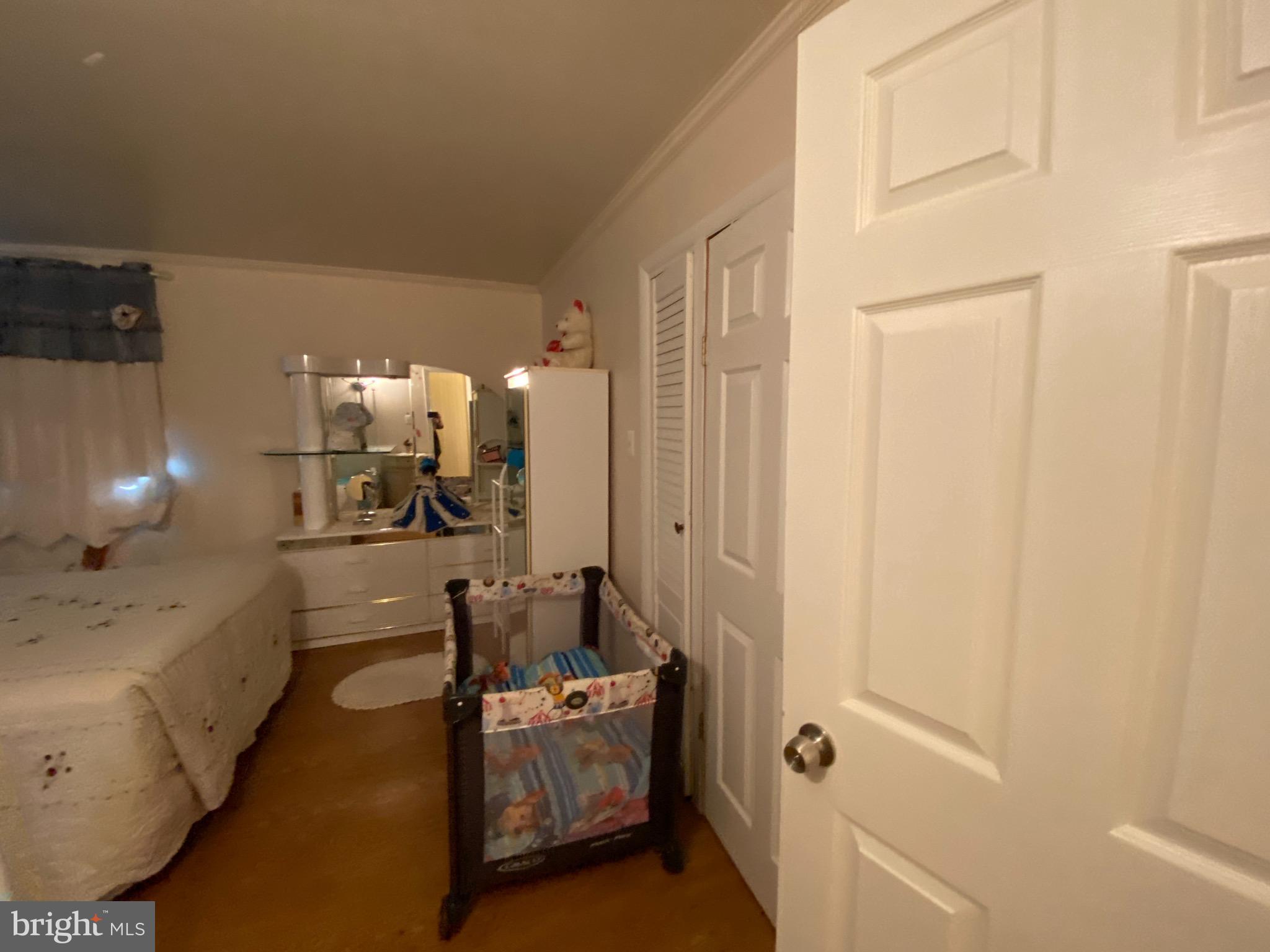 424 Pershing Boulevard Reading, PA 19607 - Photo 12 of 34