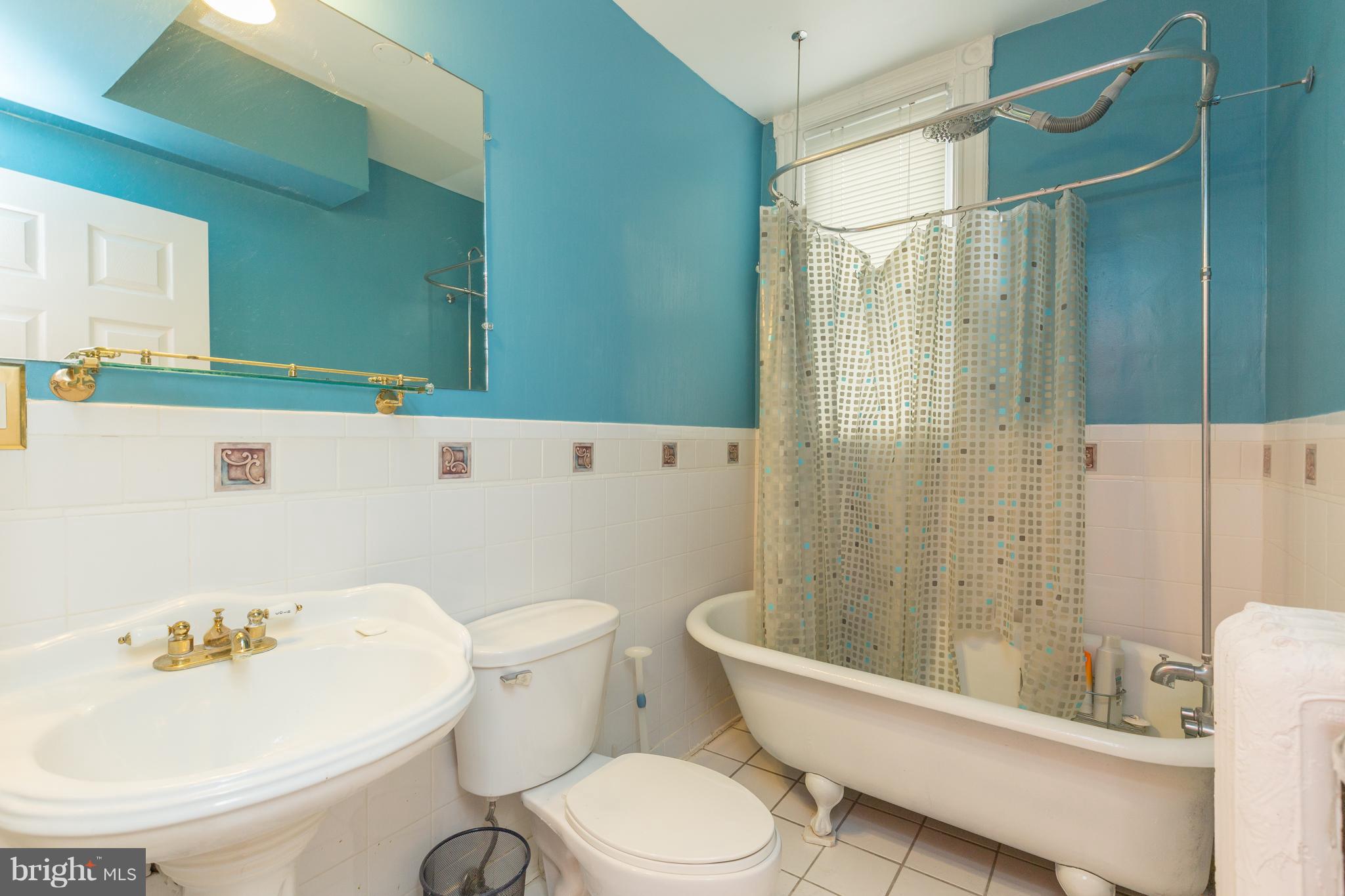 1028 Park Road Northwest Washington, DC 20010 - Photo 17 of 35 Bathroom