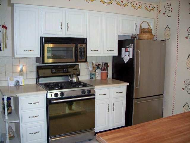 5220 Coachman Road Bettendorf, IA 52722 - Photo 3 of 9