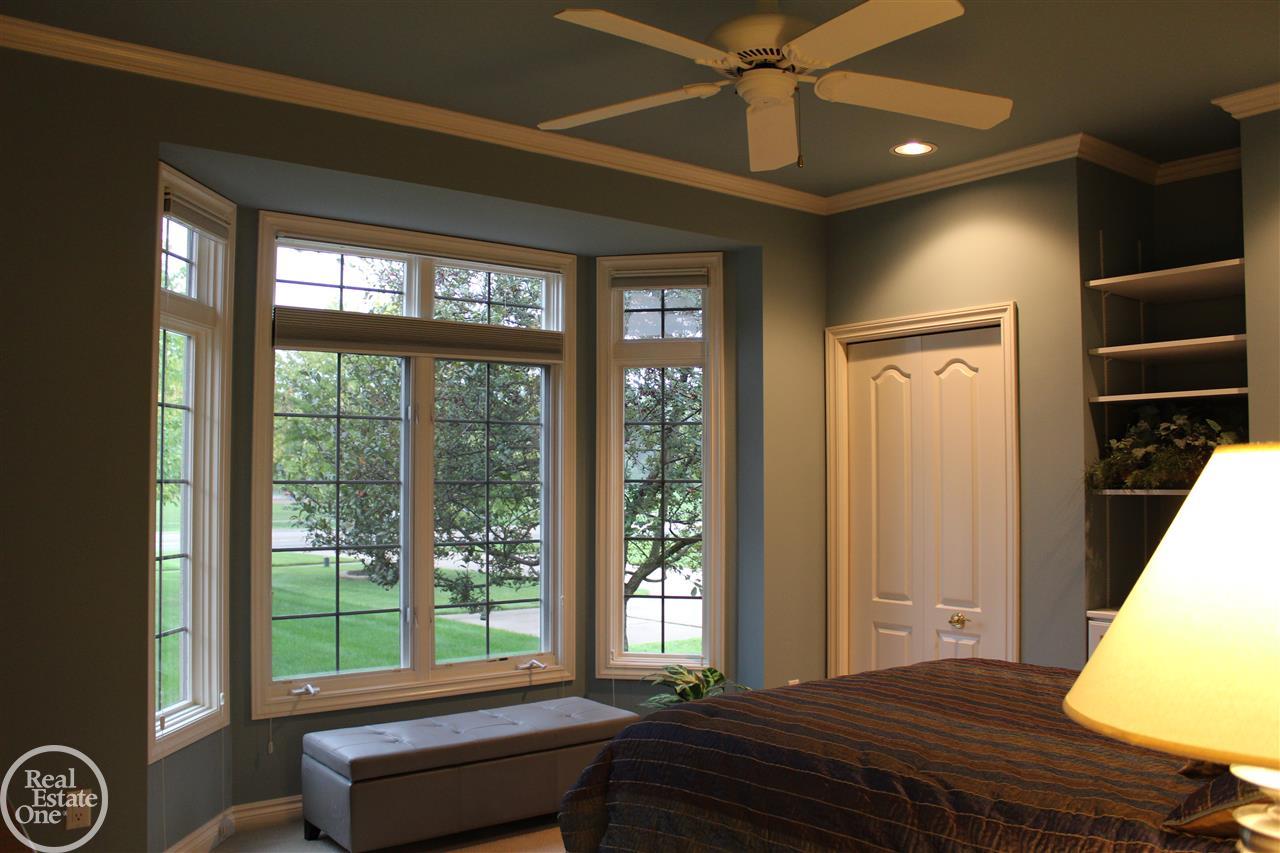 53370 Romeo Plank Road Macomb, MI 48042 - Photo 22 of 47 31396434-21.JPG