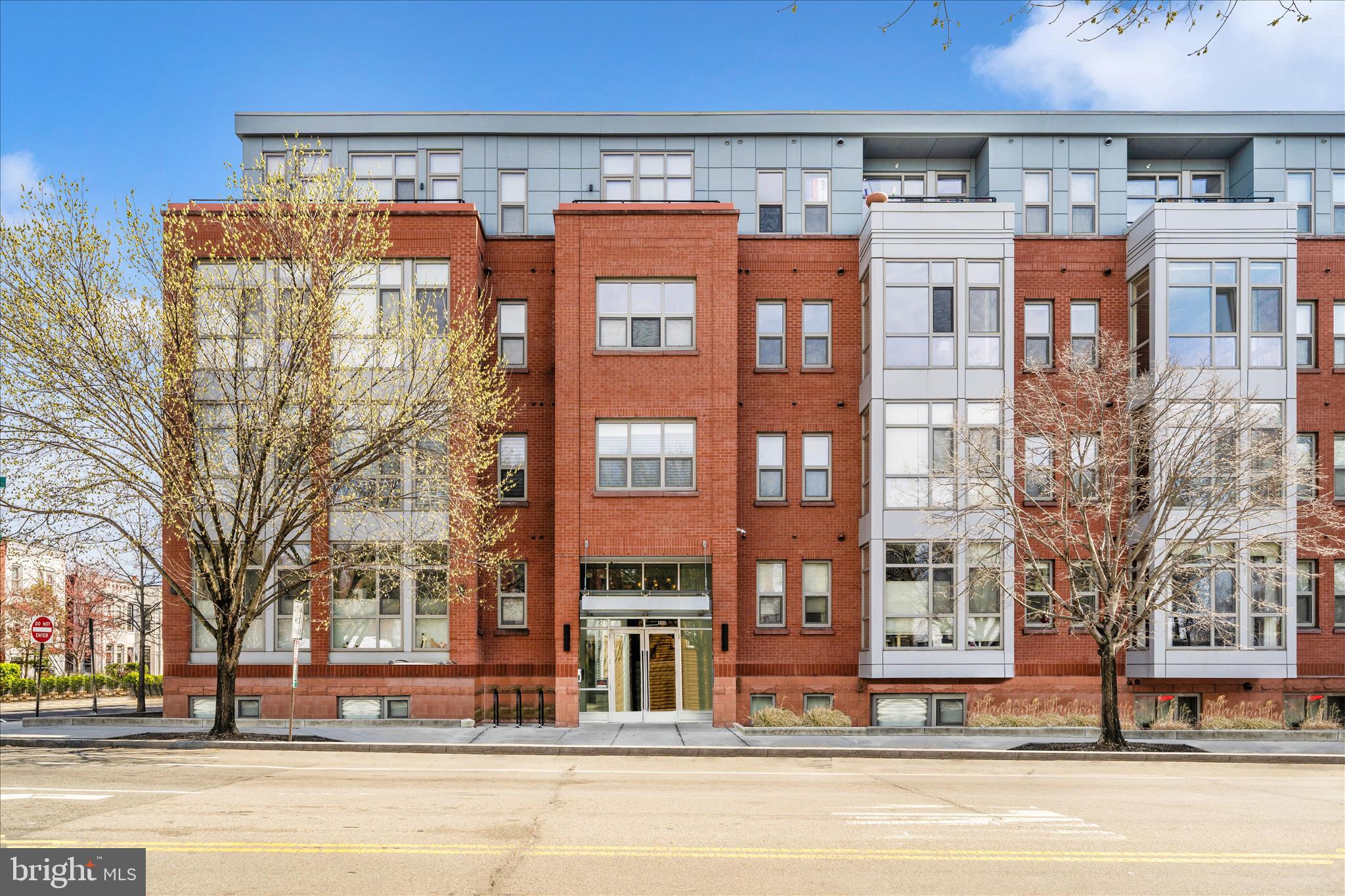 900 11th Street Southeast, Unit 203 Washington, DC 20003 - Photo 2 of 36 Kipling House Condominium in Capitol HIll