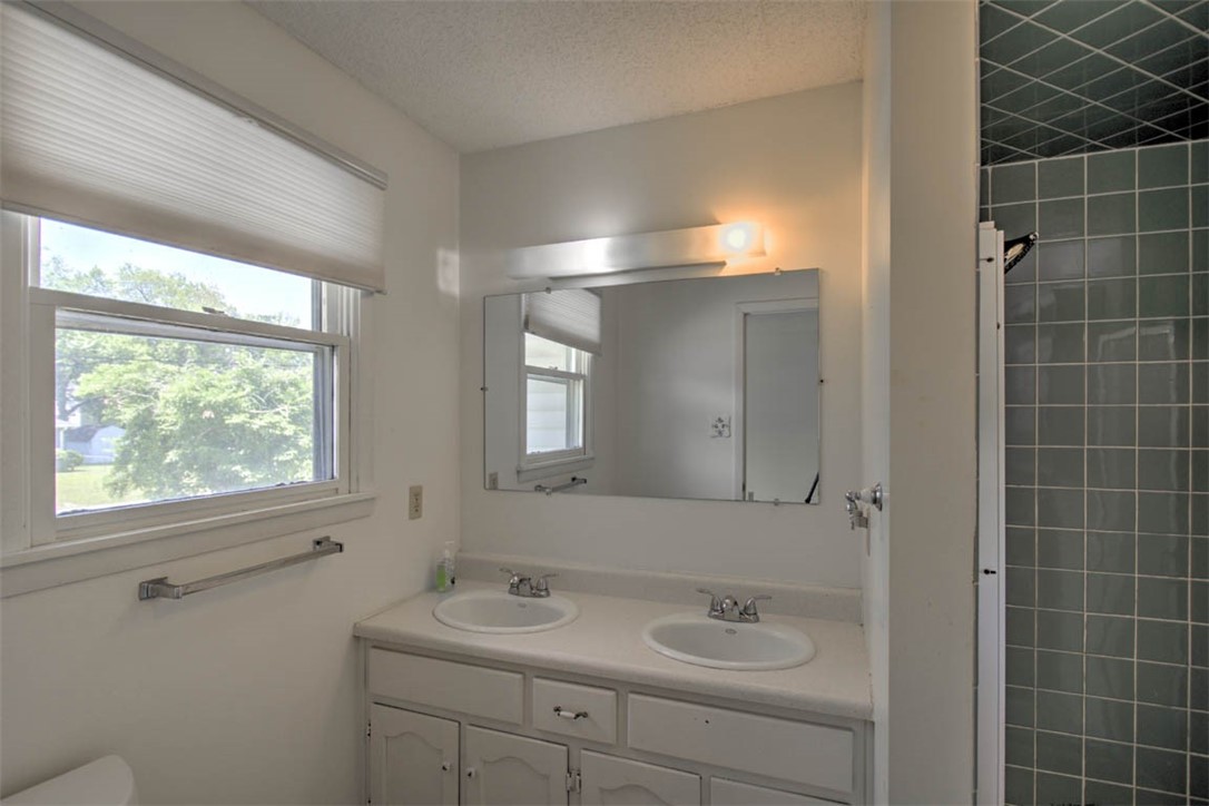 108 Wayside Avenue Decatur, IL 62521 - Photo 24 of 37 Gallery Image 24