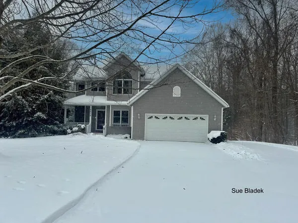 $595,000 | 6814 Dale Court, Fennville, MI 49408