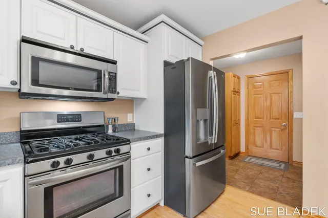 $645,000 | 6814 Dale Court, Fennville, MI 49408