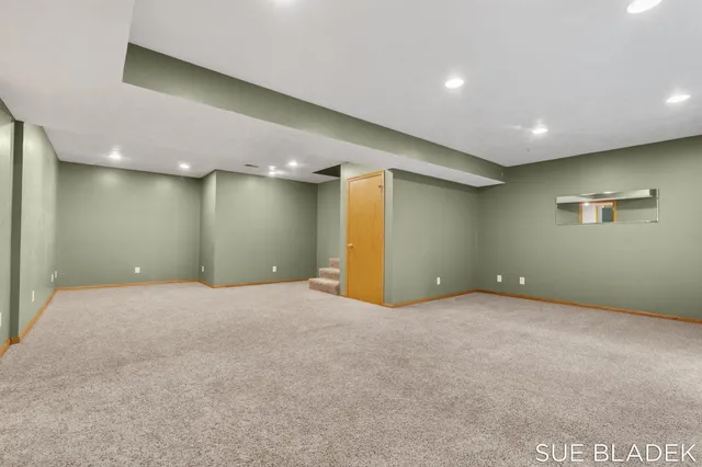 $645,000 | 6814 Dale Court, Fennville, MI 49408