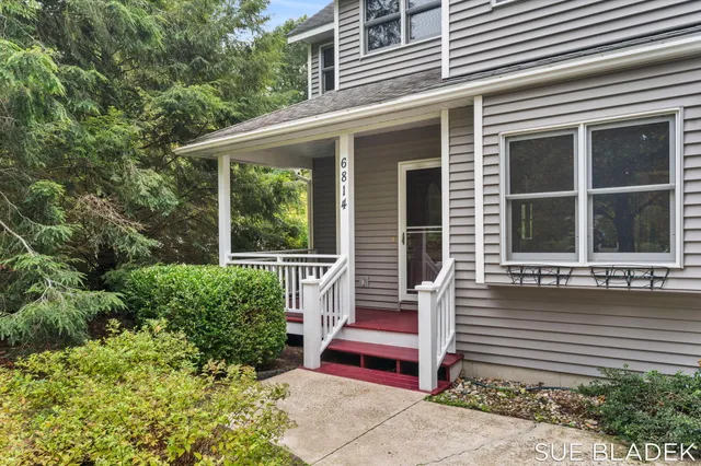 $645,000 | 6814 Dale Court, Fennville, MI 49408