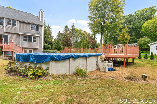 $645,000 | 6814 Dale Court, Fennville, MI 49408