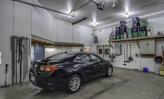 $645,000 | 6814 Dale Court, Fennville, MI 49408