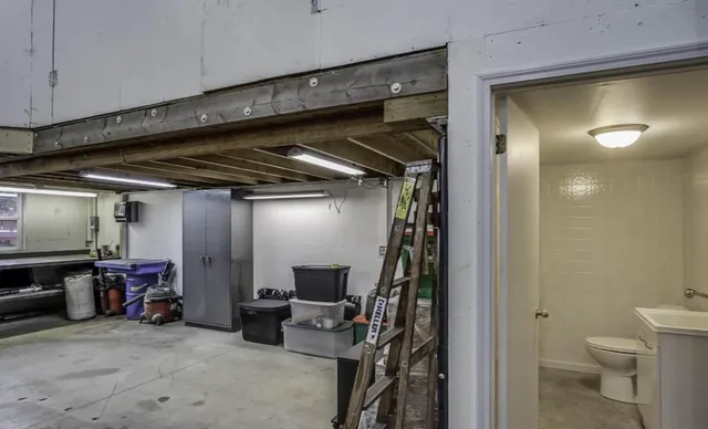 $645,000 | 6814 Dale Court, Fennville, MI 49408