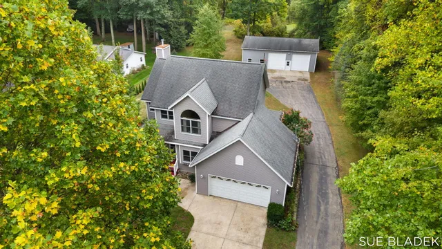$645,000 | 6814 Dale Court, Fennville, MI 49408