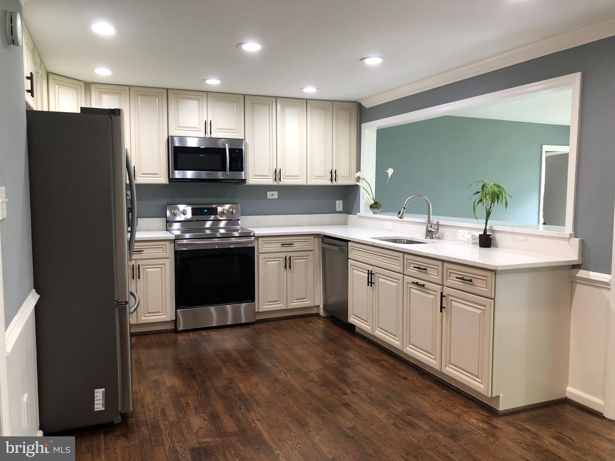 124 Magnolia Road Sterling, VA 20164 - Photo 13 of 55 Gallery Image 13
