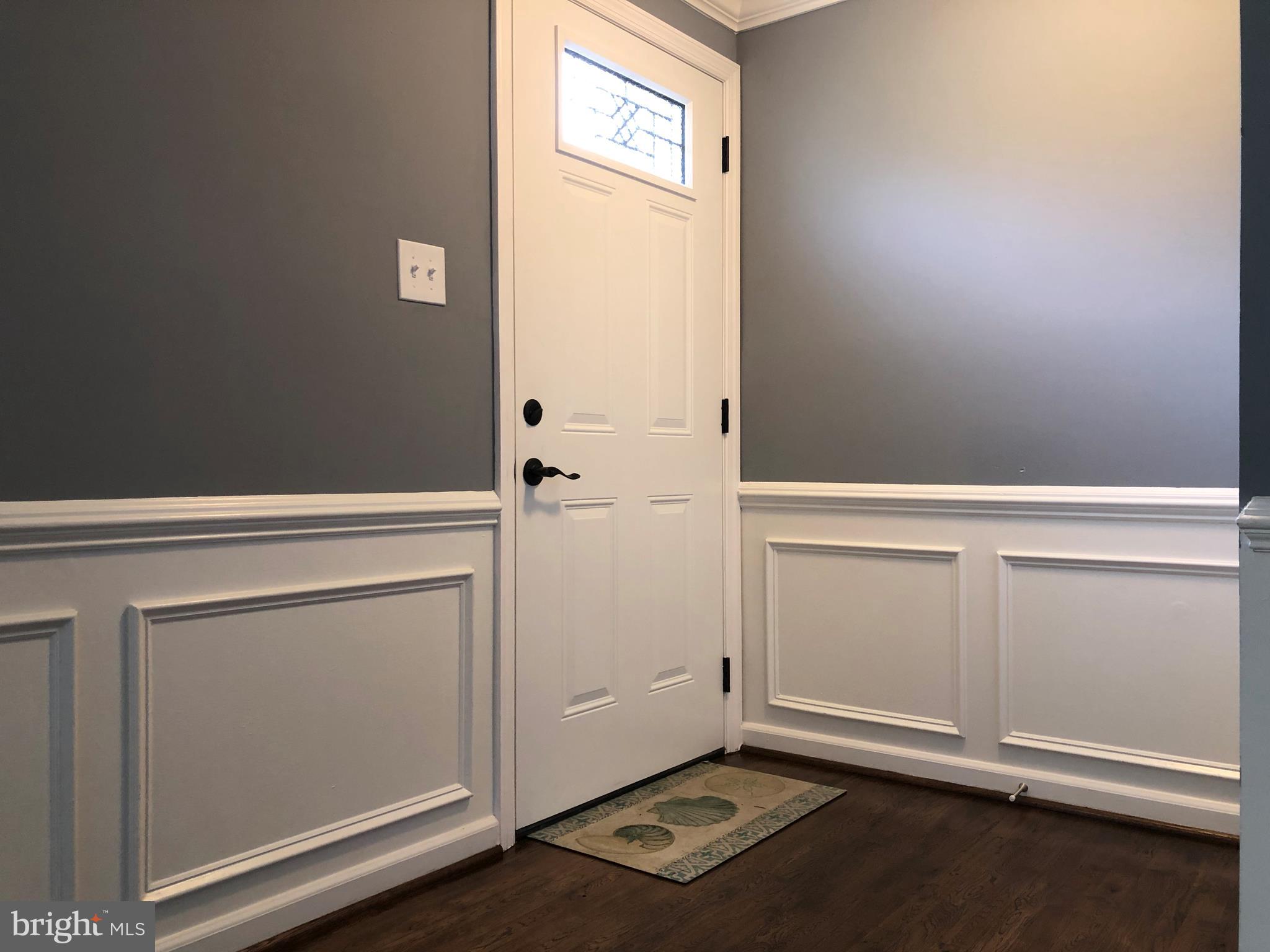 124 Magnolia Road Sterling, VA 20164 - Photo 4 of 55 Gallery Image 4