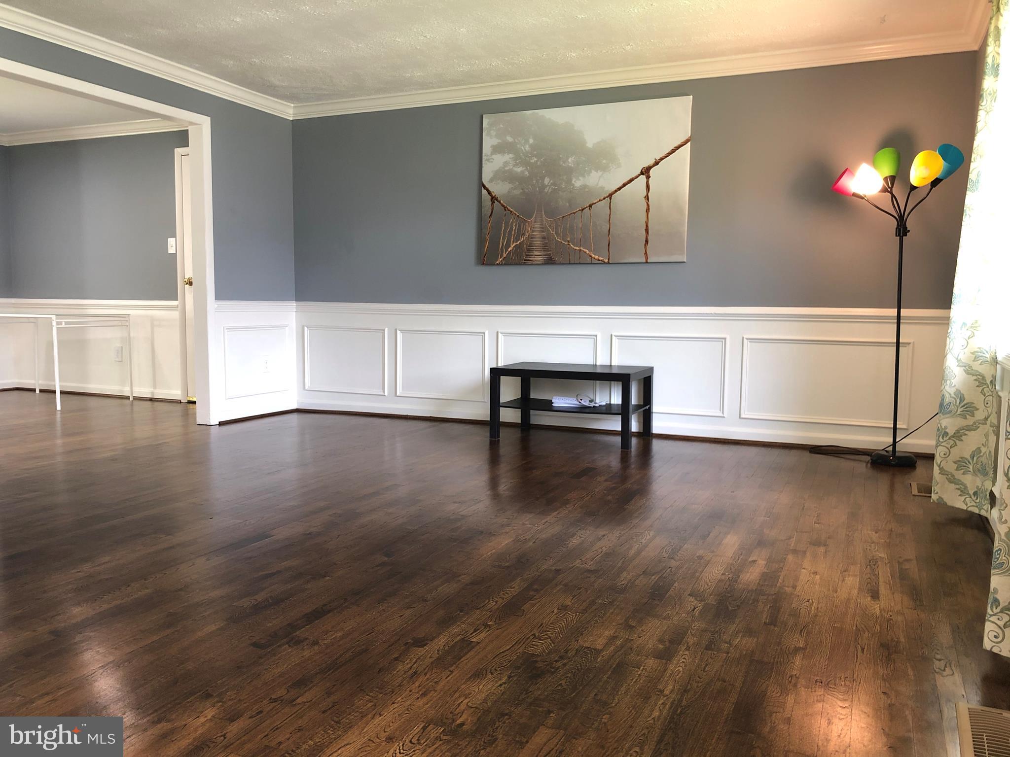 124 Magnolia Road Sterling, VA 20164 - Photo 5 of 55 Gallery Image 5