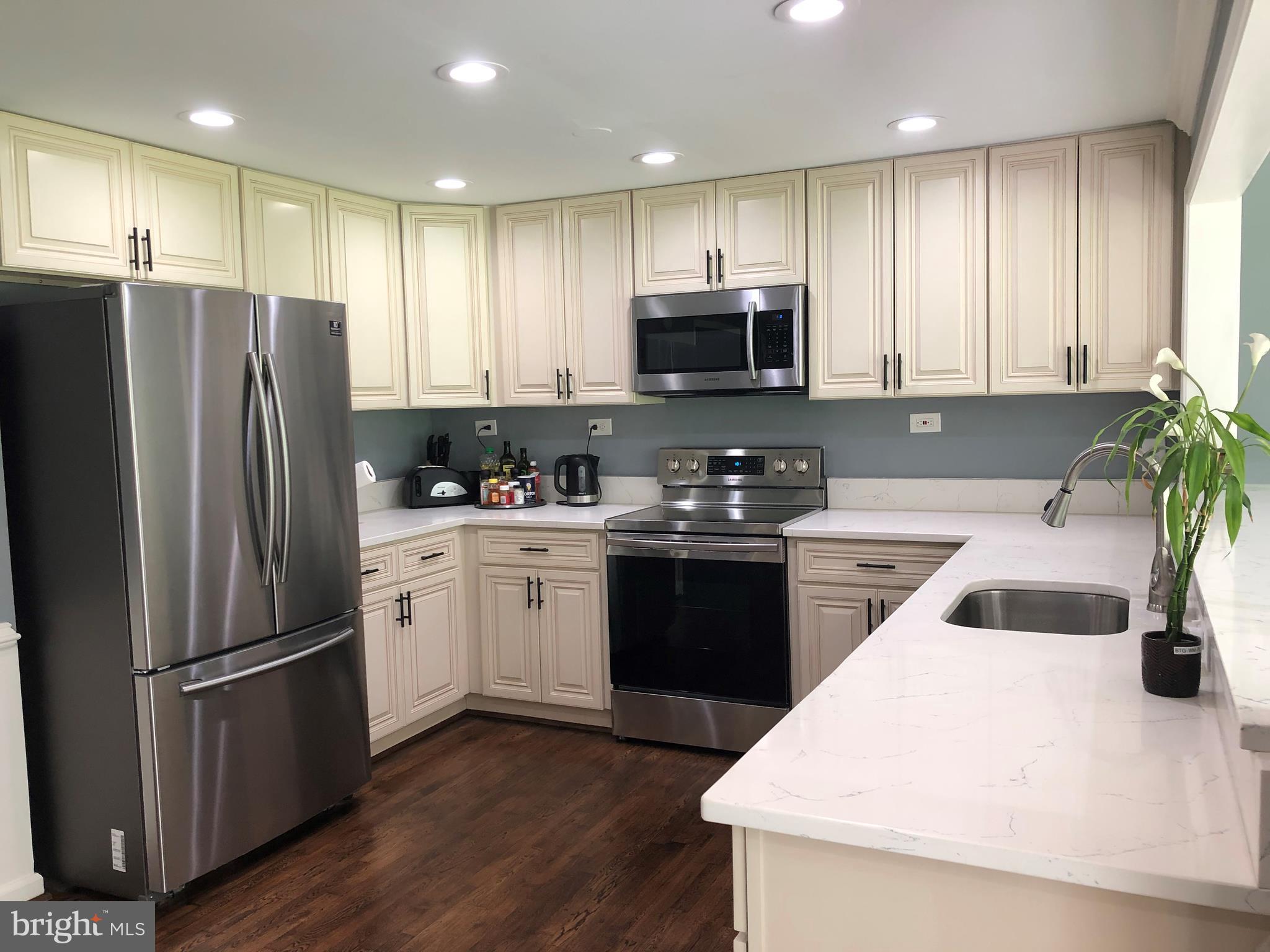 124 Magnolia Road Sterling, VA 20164 - Photo 10 of 55 Gallery Image 10
