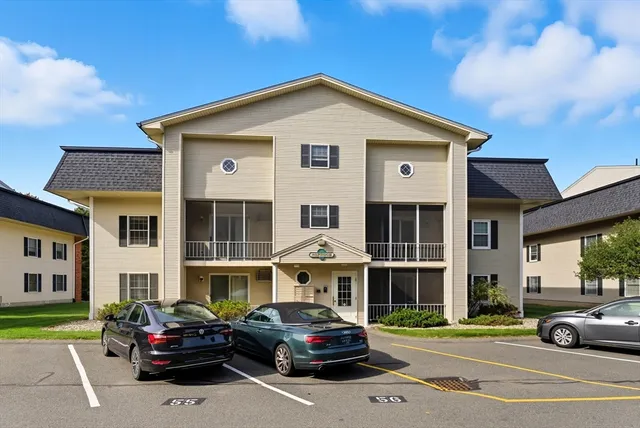 $214,900 | 41 West Summit Street, Unit 55, South Hadley, MA 01075