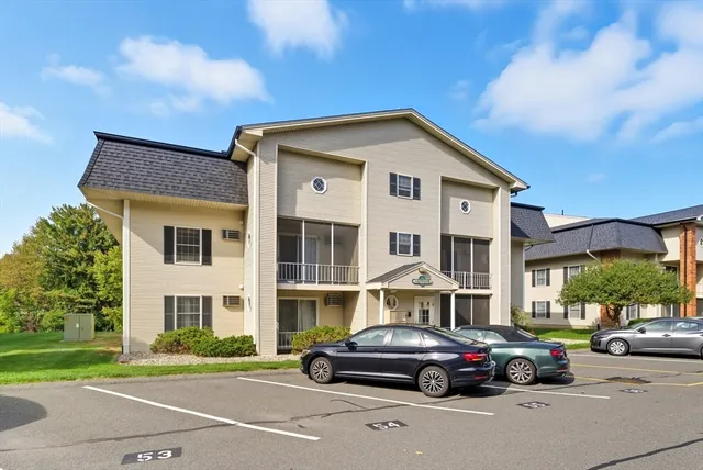 $214,900 | 41 West Summit Street, Unit 55, South Hadley, MA 01075
