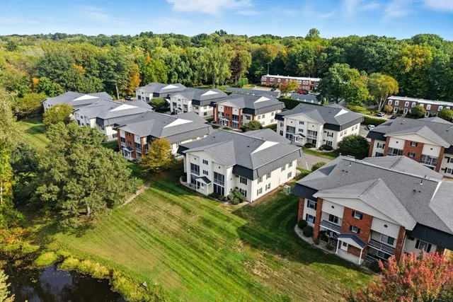 $214,900 | 41 West Summit Street, Unit 55, South Hadley, MA 01075