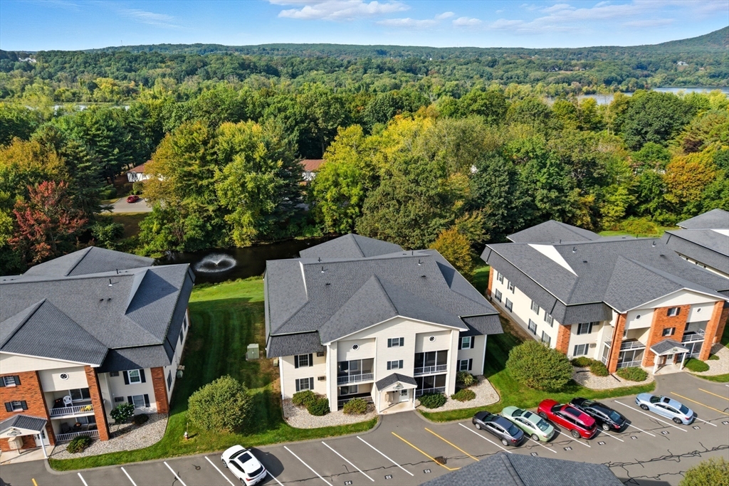 41 West Summit Street, Unit 55 South Hadley, MA 01075 - Photo 4 of 42