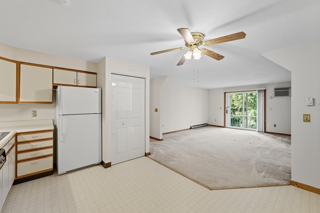 41 West Summit Street, Unit 55 South Hadley, MA 01075 - Photo 8 of 42