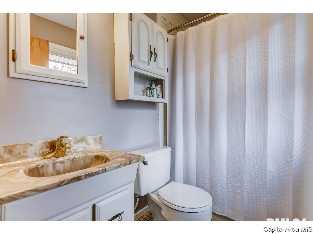43 Mishawaka Drive Rochester, IL 62563 - Photo 23 of 35 Gallery Image 23