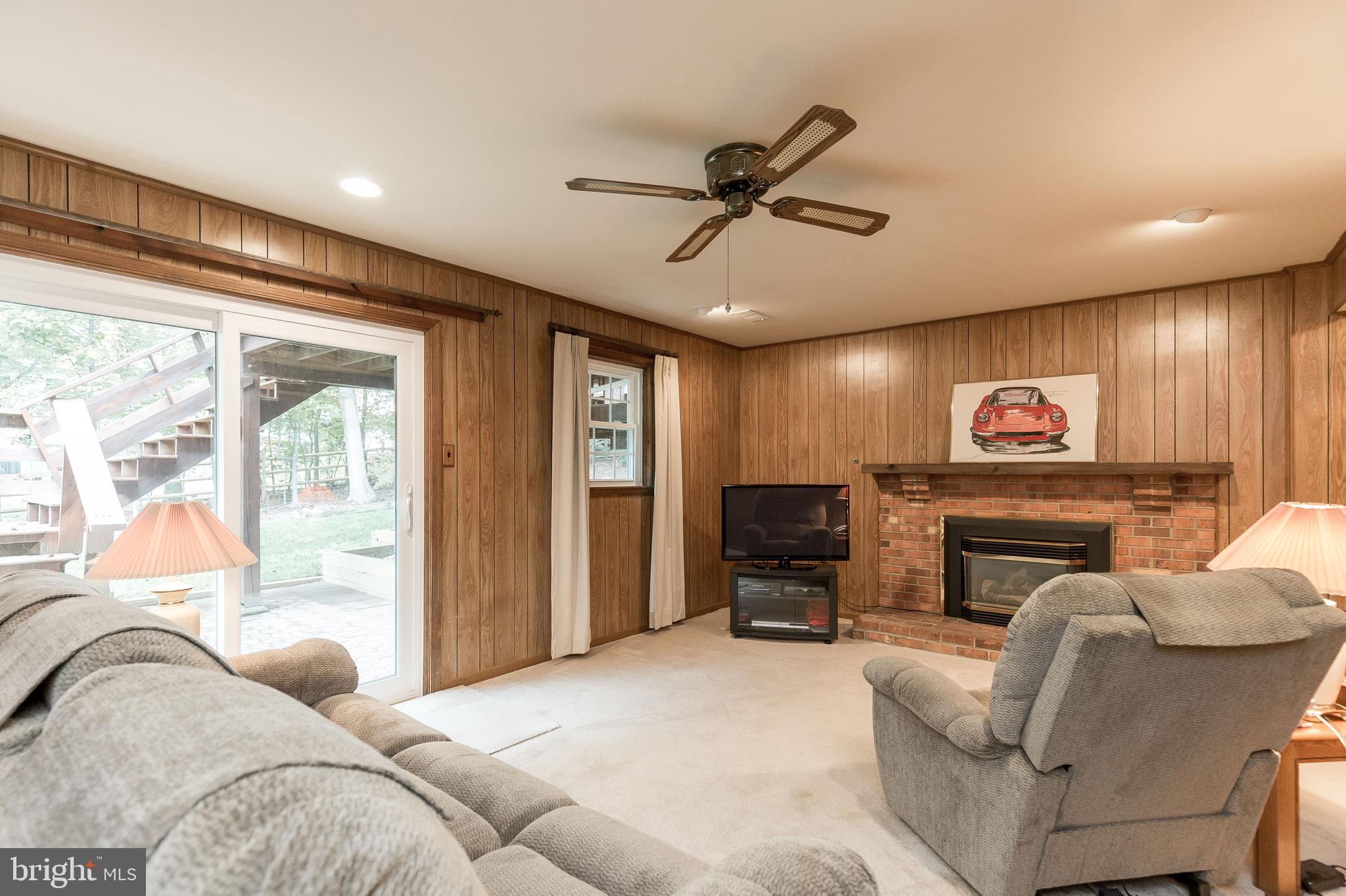 11858 Mohican Road Woodbridge, VA 22192 - Photo 28 of 43