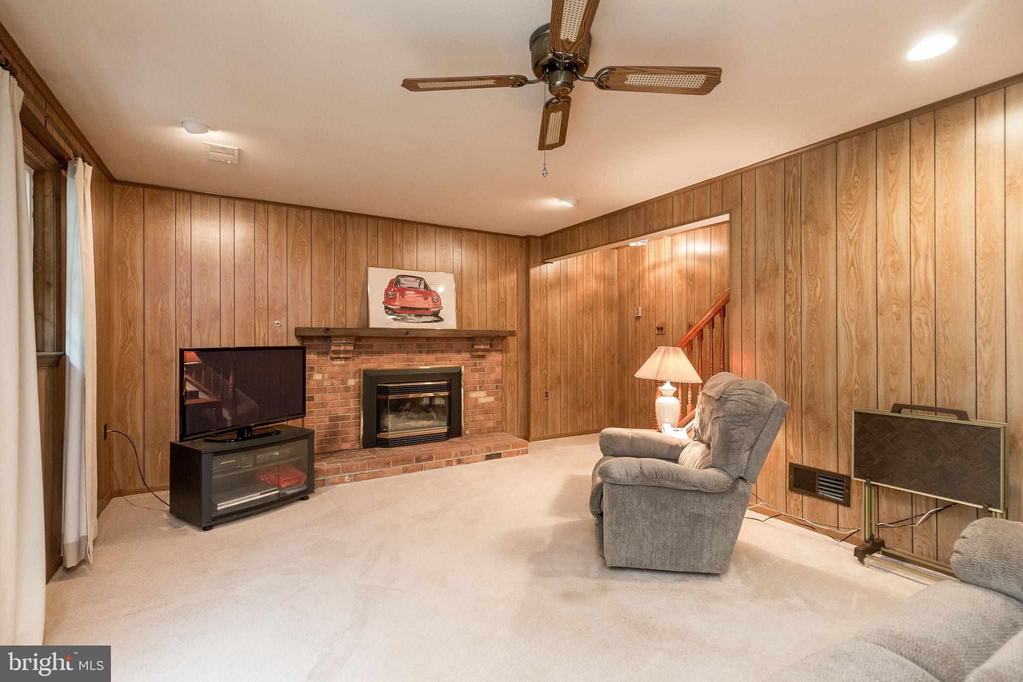 11858 Mohican Road Woodbridge, VA 22192 - Photo 30 of 43