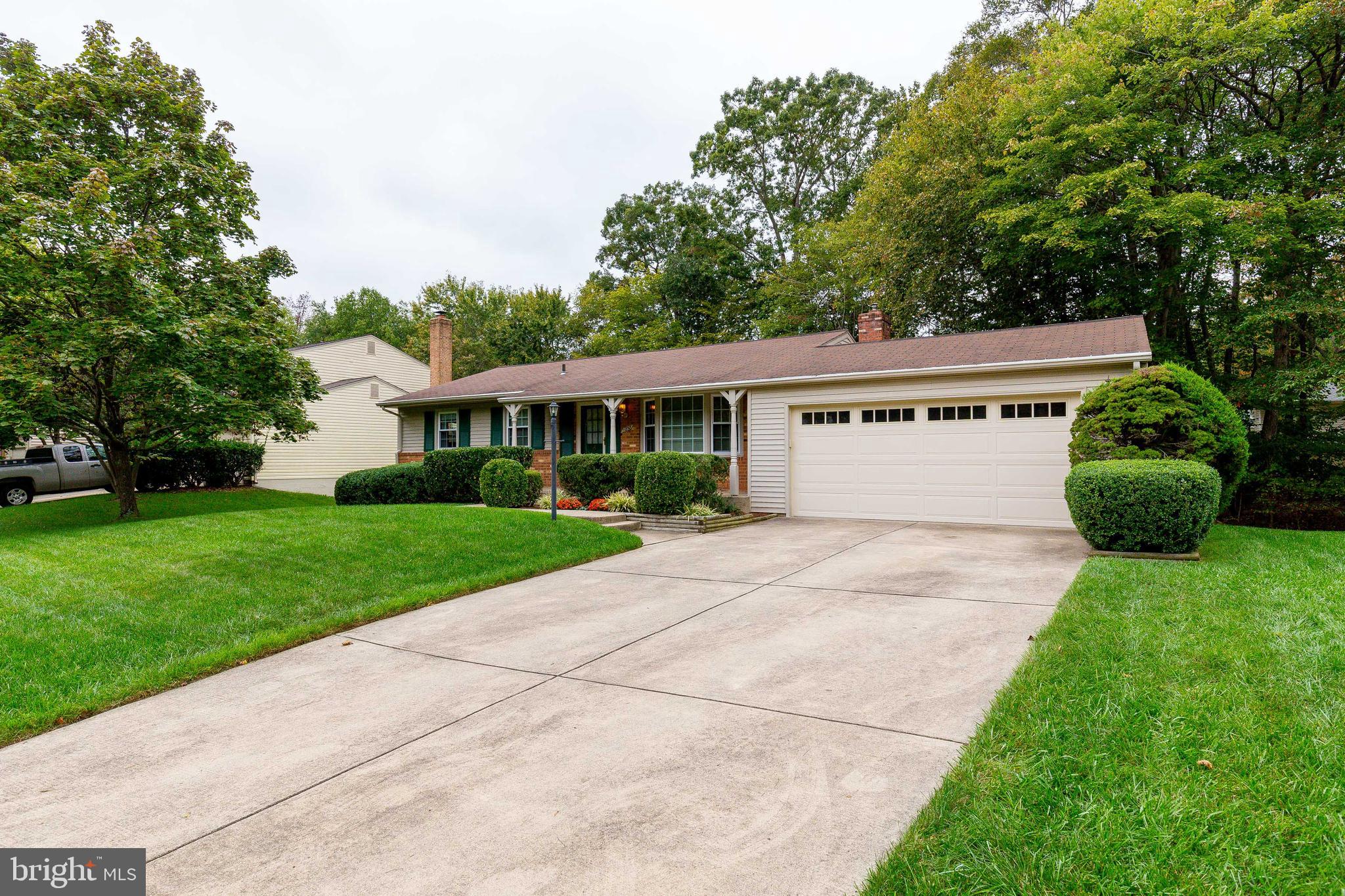 11858 Mohican Road Woodbridge, VA 22192 - Photo 3 of 43