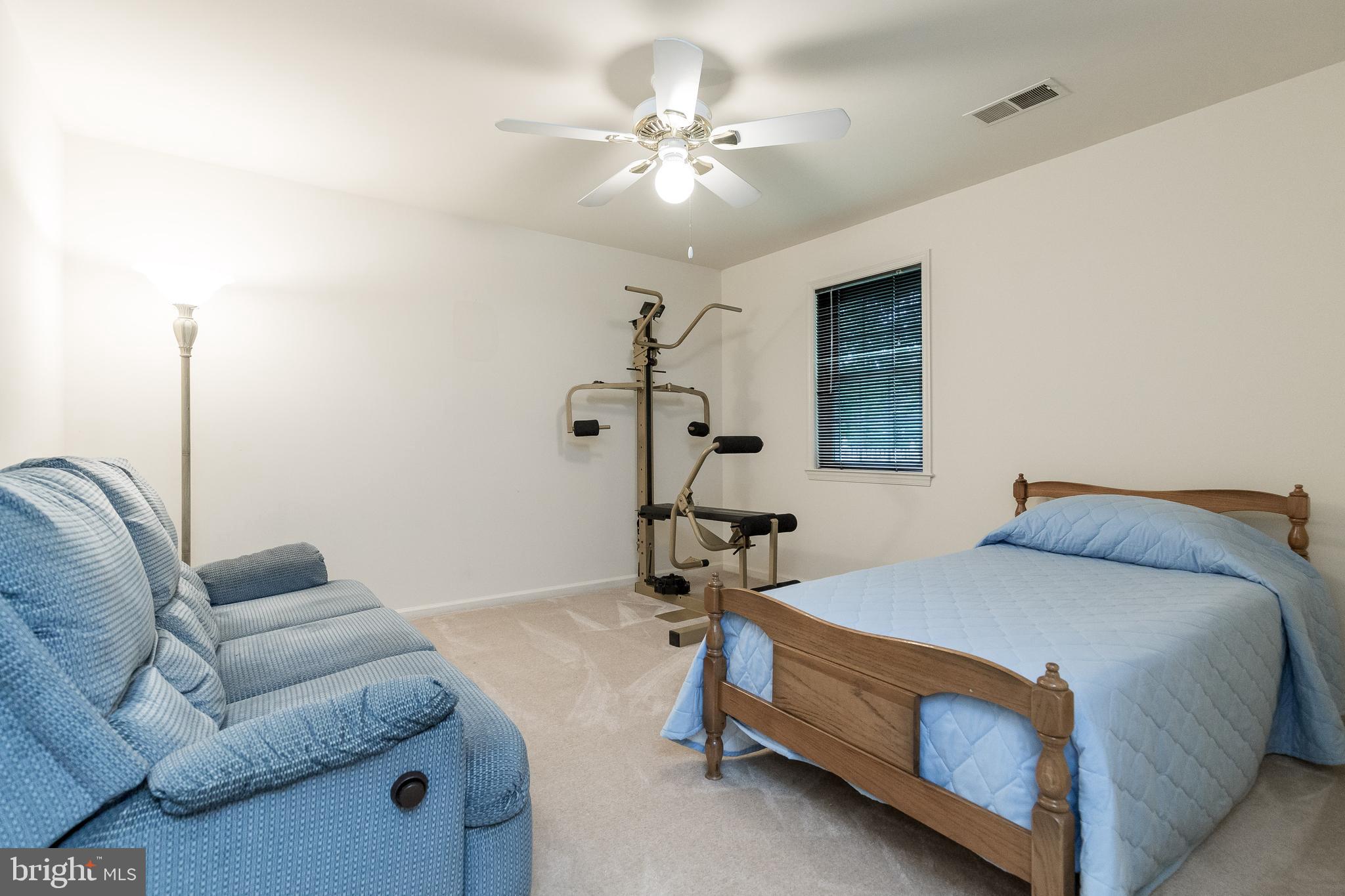 11858 Mohican Road Woodbridge, VA 22192 - Photo 36 of 43