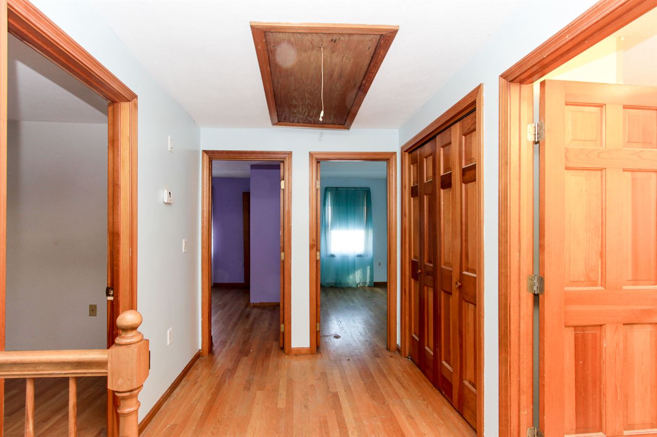 109 Scobie Pond Road Derry, NH 03038 - Photo 15 of 20
