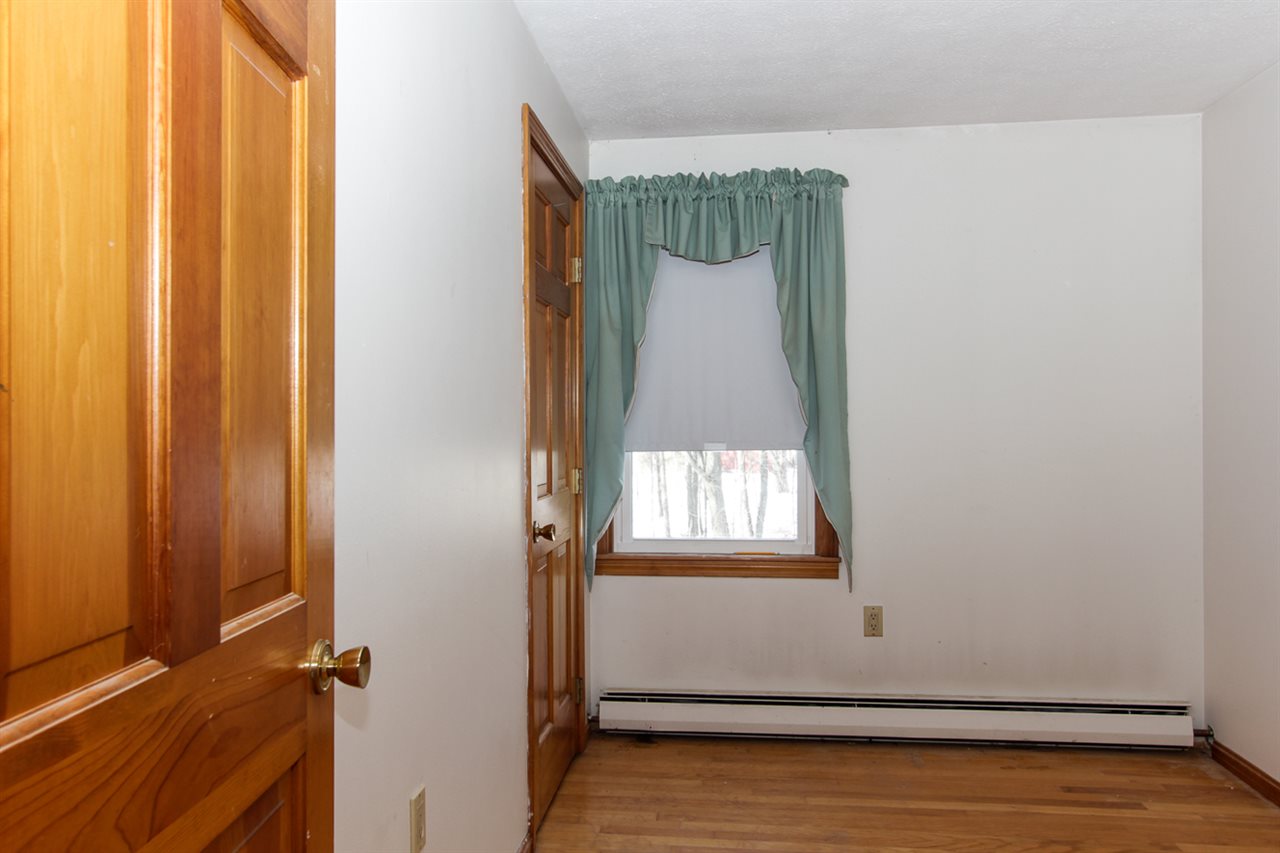 109 Scobie Pond Road Derry, NH 03038 - Photo 20 of 20