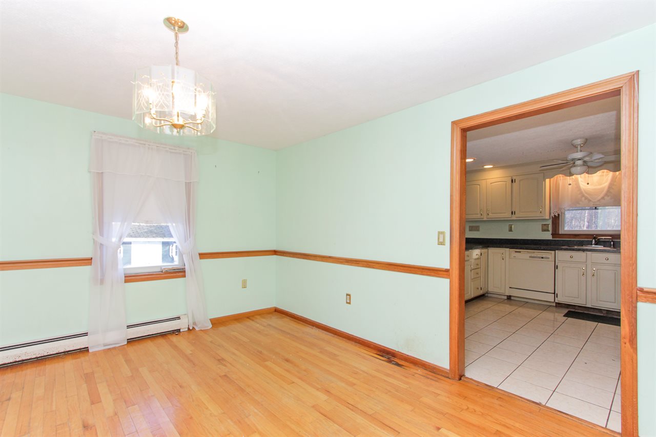 109 Scobie Pond Road Derry, NH 03038 - Photo 6 of 20
