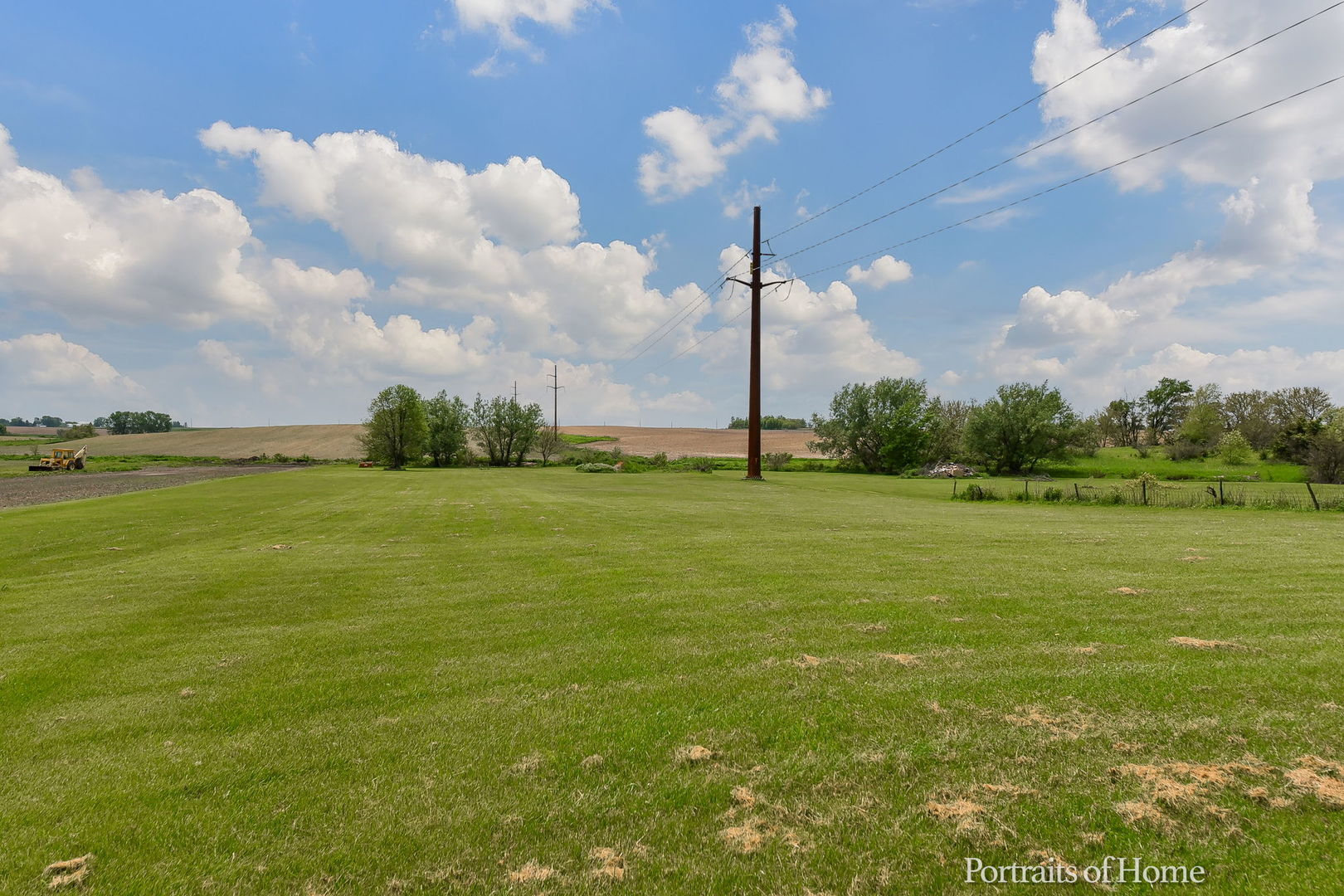 10522 Perry Road DeKalb, IL 60115 - Photo 21 of 27 a view of a water with a big yard