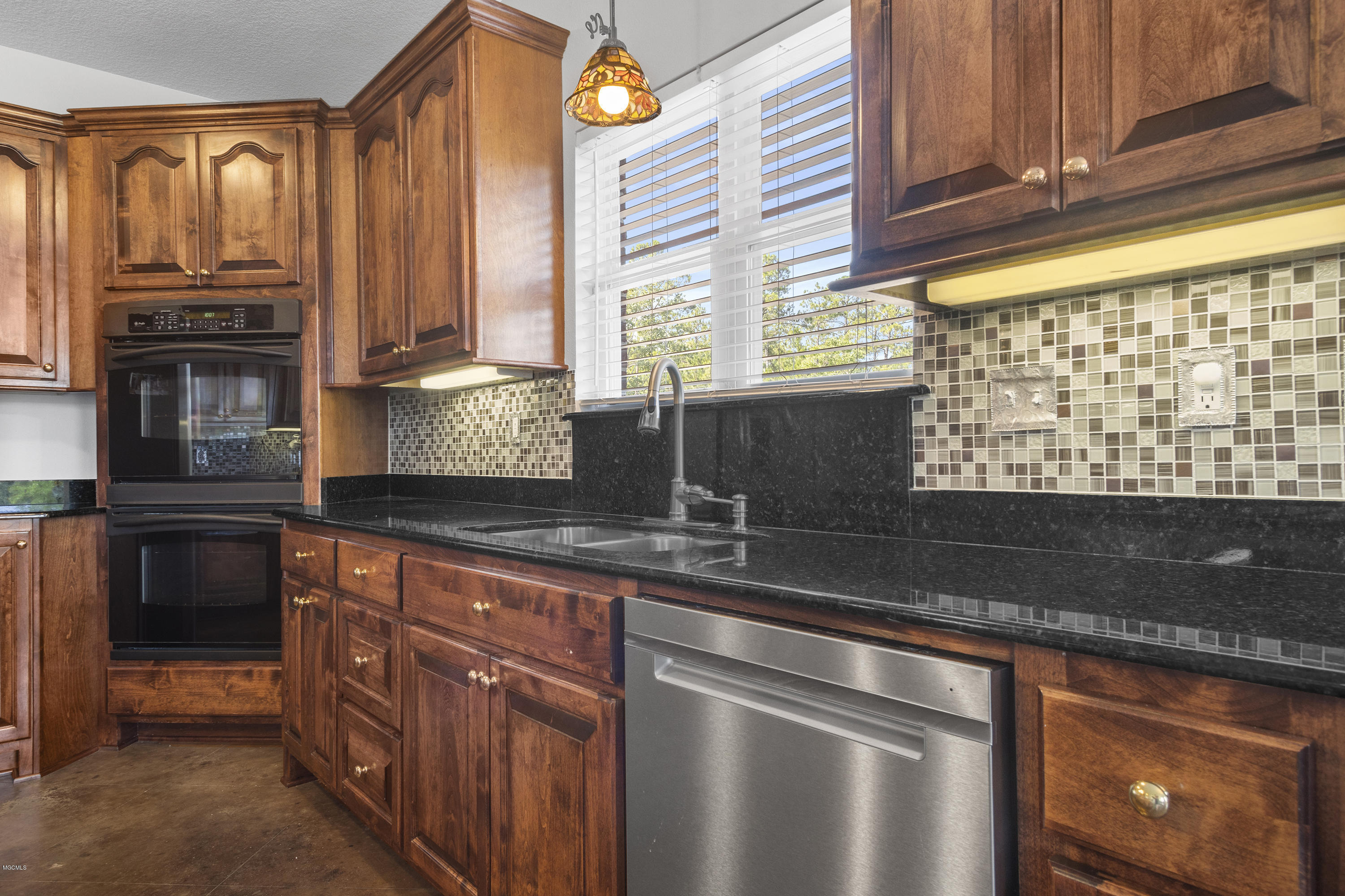22224 Lorene Road Gulfport, MS 39503 - Photo 14 of 44 014